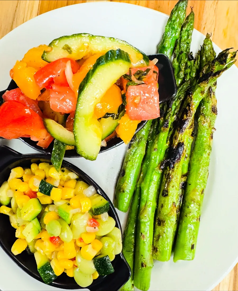 Seasonal vegetables and grilled asparagus